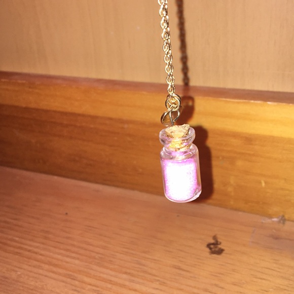 I’m saleing a necklace - Picture 1 of 1